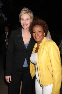 Jane Lynch ve Wanda Sykes