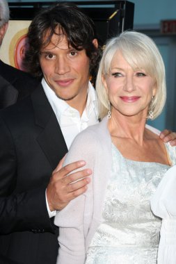 Sergio Peris-Mencheta, Helen Mirren
