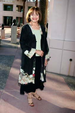 Valerie Harper