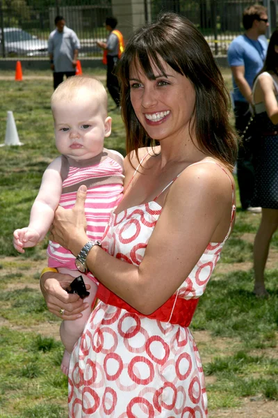 Constance Zimmer and Daughter Colette — Stock Photo, Image