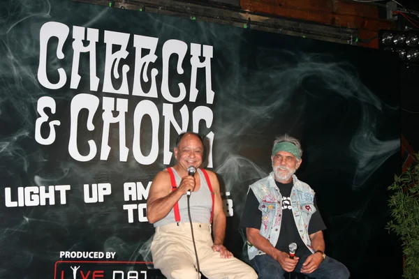 Cheech Marin and Tommy Chong — Stock Photo, Image