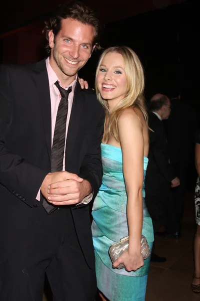 Bradley Cooper y Kristen Bell —  Fotos de Stock