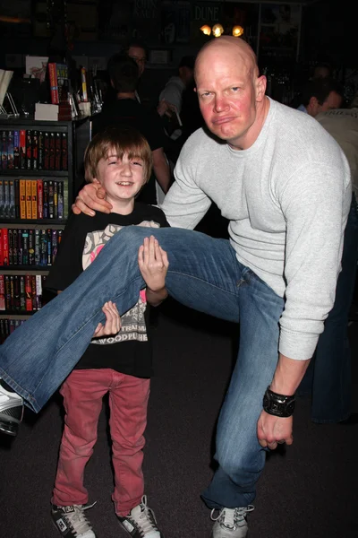 Caleb Guss (genç Jason 2009) ve Derek Mears (Jason 2009) — Stok fotoğraf