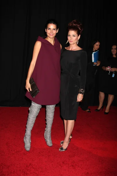 Angie Harmon y Debra Messing —  Fotos de Stock