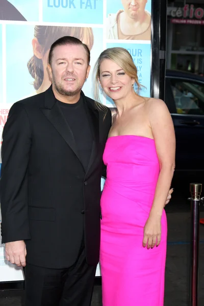 Ricky Gervais & vrouw — Stockfoto