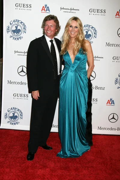 Nigel Lythgoe, Alana Stewart — Foto de Stock