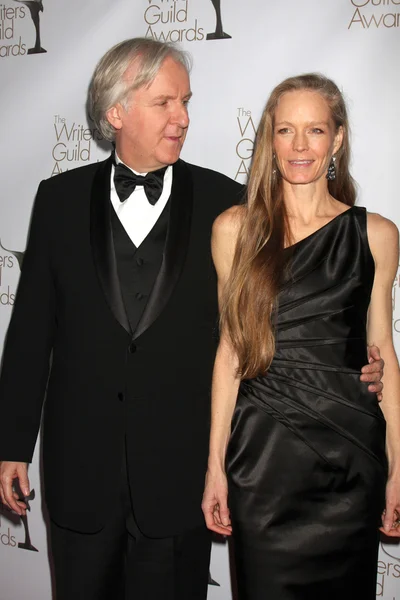 James Cameron y Suzy Amis — Foto de Stock