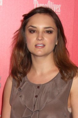 Rachel Leigh Cook