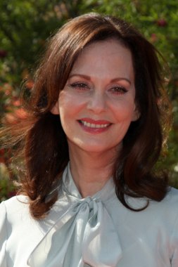 Lesley ann warren