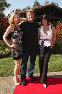 Ashley Jones, Winsor Harmon, Lesli Kay