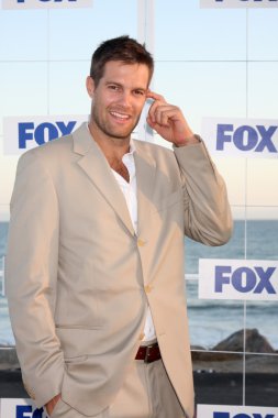 Geoff Stults