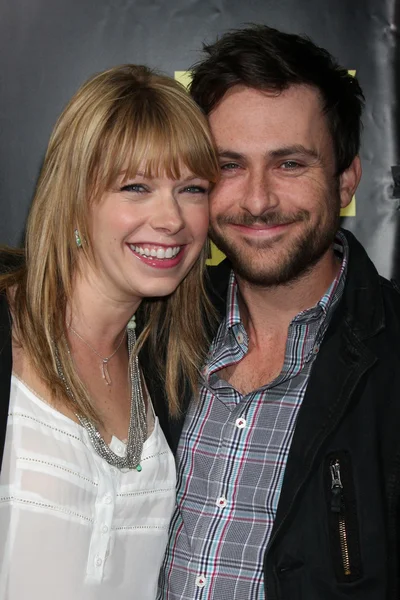 Mary Elizabeth Ellis, Charlie Day —  Fotos de Stock