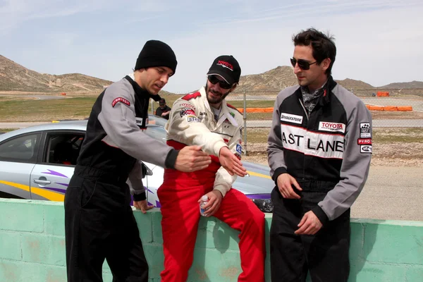 Zachary Levi, Keanu Reeves, & Adrien Brody discuss racing — Stock Photo, Image