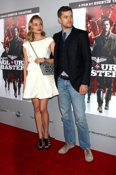 Diane Kruger and Joshua Jackson — Stock Photo, Image
