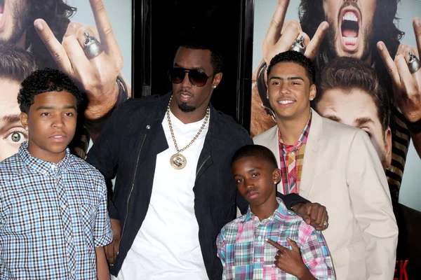 Sean Combs & niños — Foto de Stock