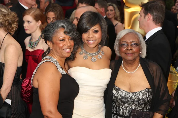 Taraji p. henson, mamma & mormor — Stockfoto