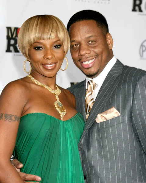 Mary J. Blige and husband Kendu Isaacs — Stock Photo, Image