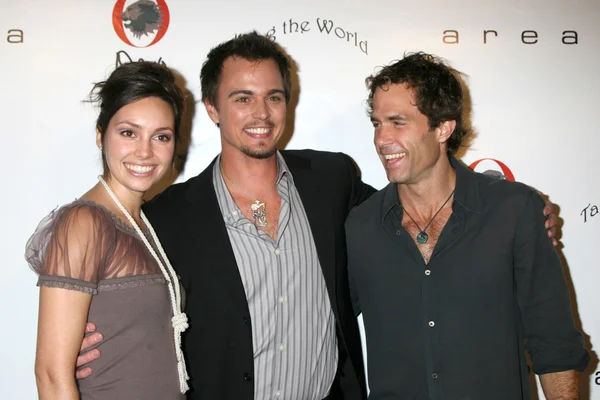 Emily O'Brien, Darin Brooks, Shawn Christian — Stockfoto