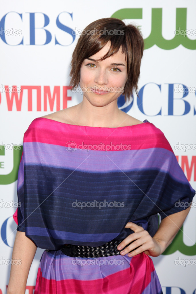 Renee Felice Smith – Stock Editorial Photo © Jean_Nelson #13023964