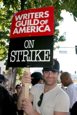 Paul Adelstein