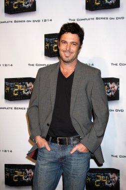 Carlos bernard