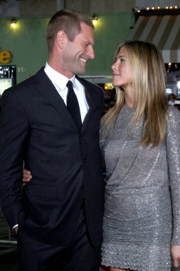 Aaron Eckhart ve Jennifer Aniston