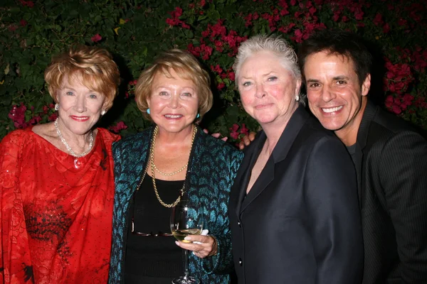 Jeanne Cooper, Lee Bell, Susan Flannery and Christian LeBlanc — Stock Photo, Image