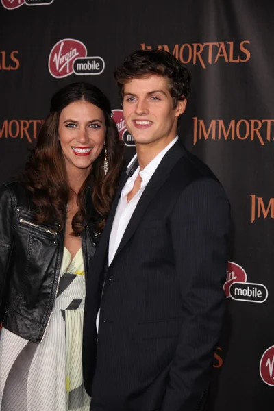 Daniel Sharman — Photo