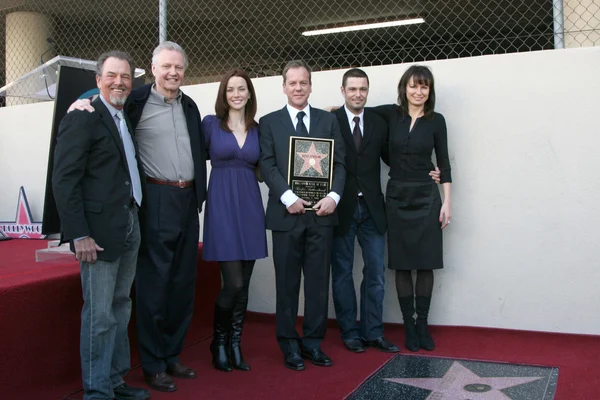 Gregory Itzen, Jon Voight, María Wersching, Kiefer Sutherland, Ca — Foto de Stock