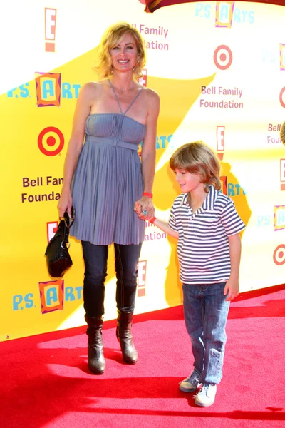 Eileen Davidson & Son Jesse Van Patten — Stockfoto