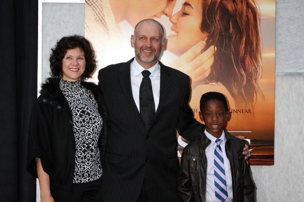 Nick Searcy & familie — Stockfoto