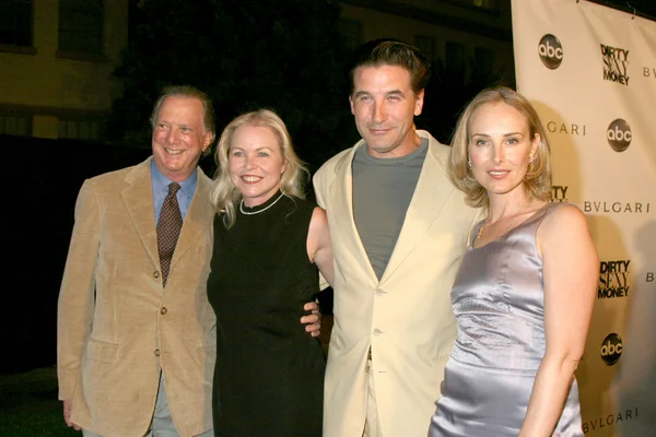 Michelle Phillips, Convidada, Chyna Phillips, William Baldwin — Fotografia de Stock