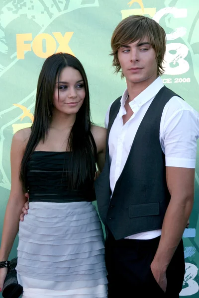 Vanessa Hudgens and Zac Efron — Stock Photo, Image