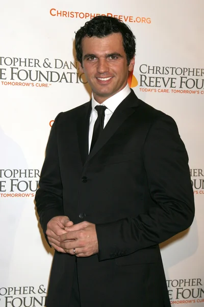 Tony Dovolani —  Fotos de Stock