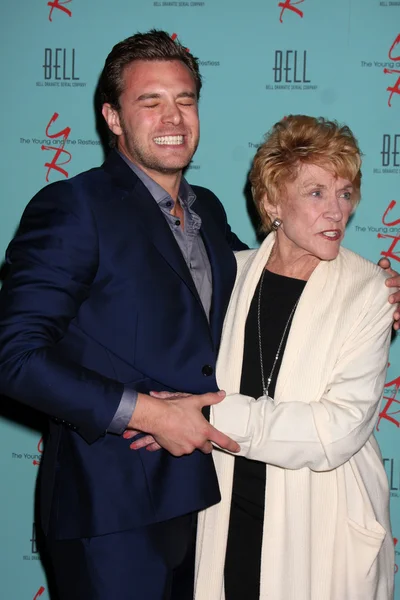 Billy Miller, Jeanne Cooper — Stock Photo, Image