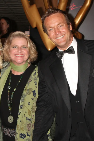 Doug Davidson y su esposa Cindy —  Fotos de Stock