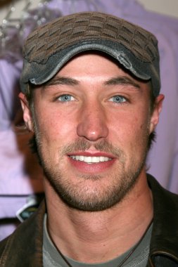 Kyle Lowder