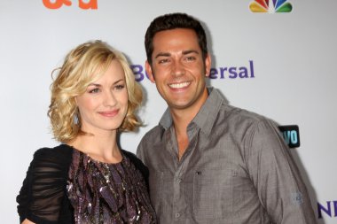 Yvonne Strahovski, Zach Levi