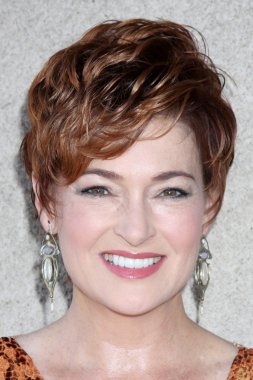 Carolyn hennesy