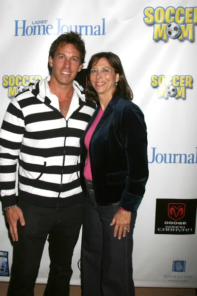 Dan Cortese & Julie Pinkwater — Stockfoto