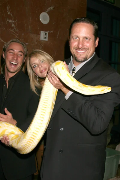 Arianne Zuker, Kyle Lowder e o irmão de Arianne — Fotografia de Stock