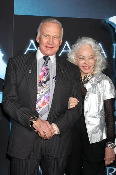 lois ve Buzz aldrin