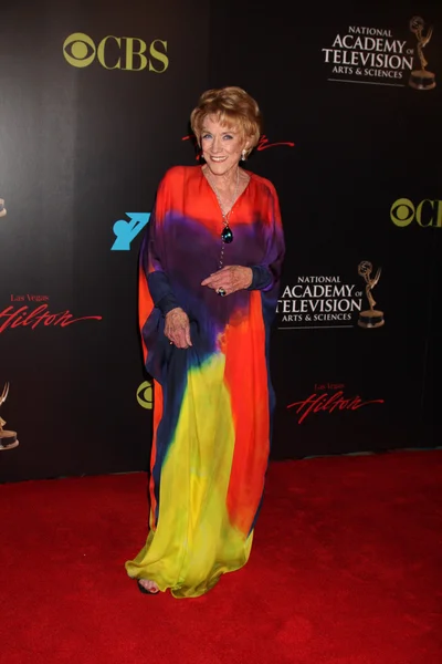 Jeanne Cooper — Photo