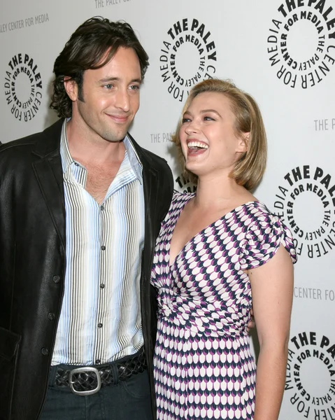 Alex o 'loughlin, sophia myles — Stockfoto