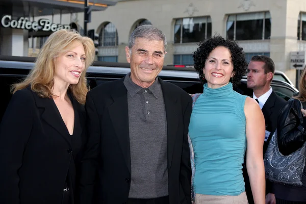 Robert Forster, encontro (loira), Filha Kate (Cabelo escuro ) — Fotografia de Stock