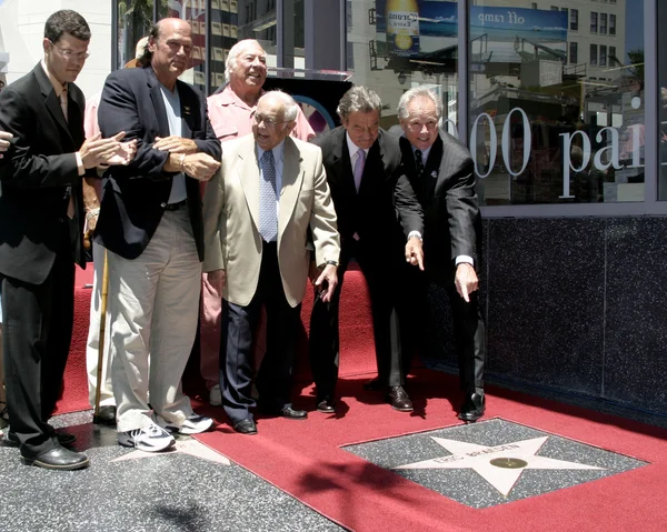 Eric Braeden, guests and Chamber Officials — Stock Photo, Image