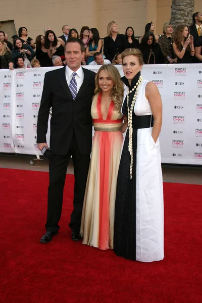 Robert bogue, hayden panettiere och gina tognoni — Stockfoto