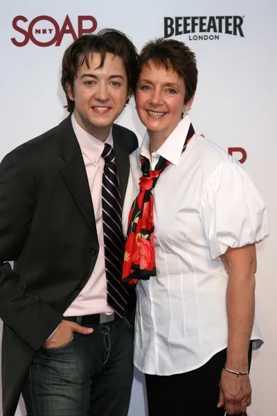 Bradford Anderson and mom — Stock Photo, Image