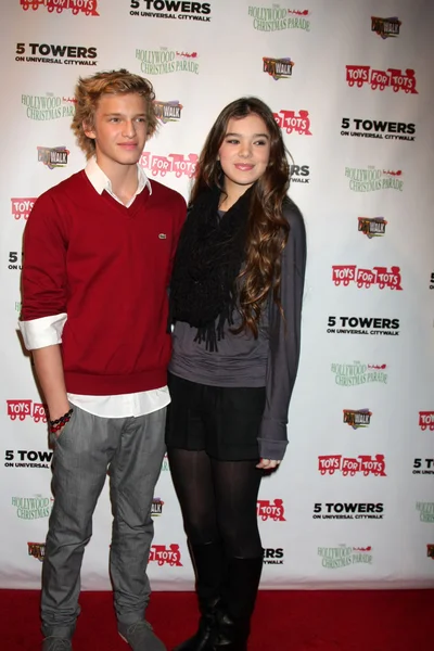 Cody Simpson, Hailee Steinfeld — Zdjęcie stockowe