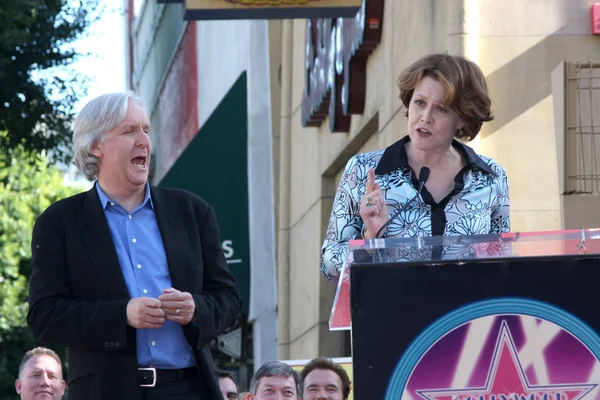 James Cameron & Sigourney Weaver — Foto Stock